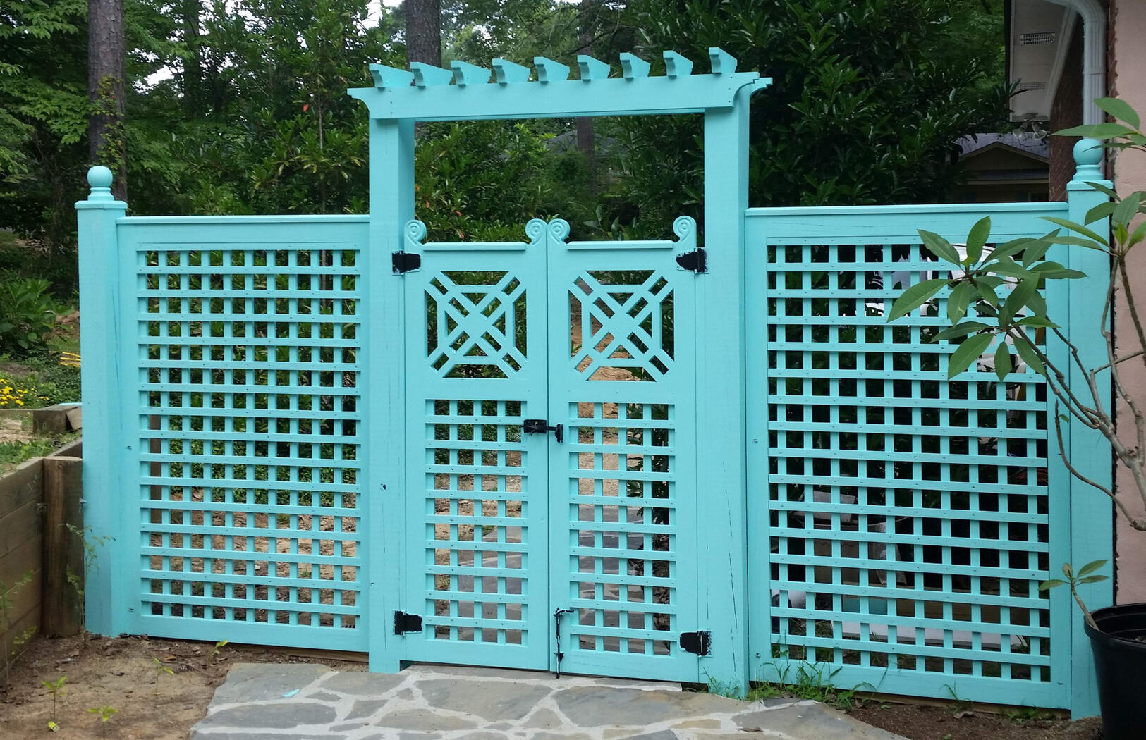 Gate and fence